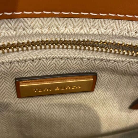 Tory Burch Miller Port Clutch with Dust Bag - Picture 5 of 6